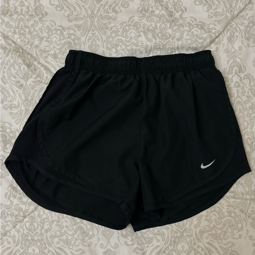 Nike Sport Bra + Shorts bundle